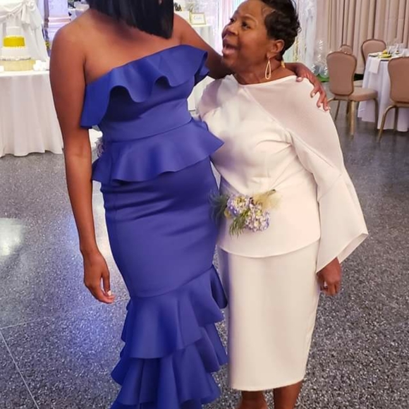 Ruffle maxi dress - Picture 1 of 5